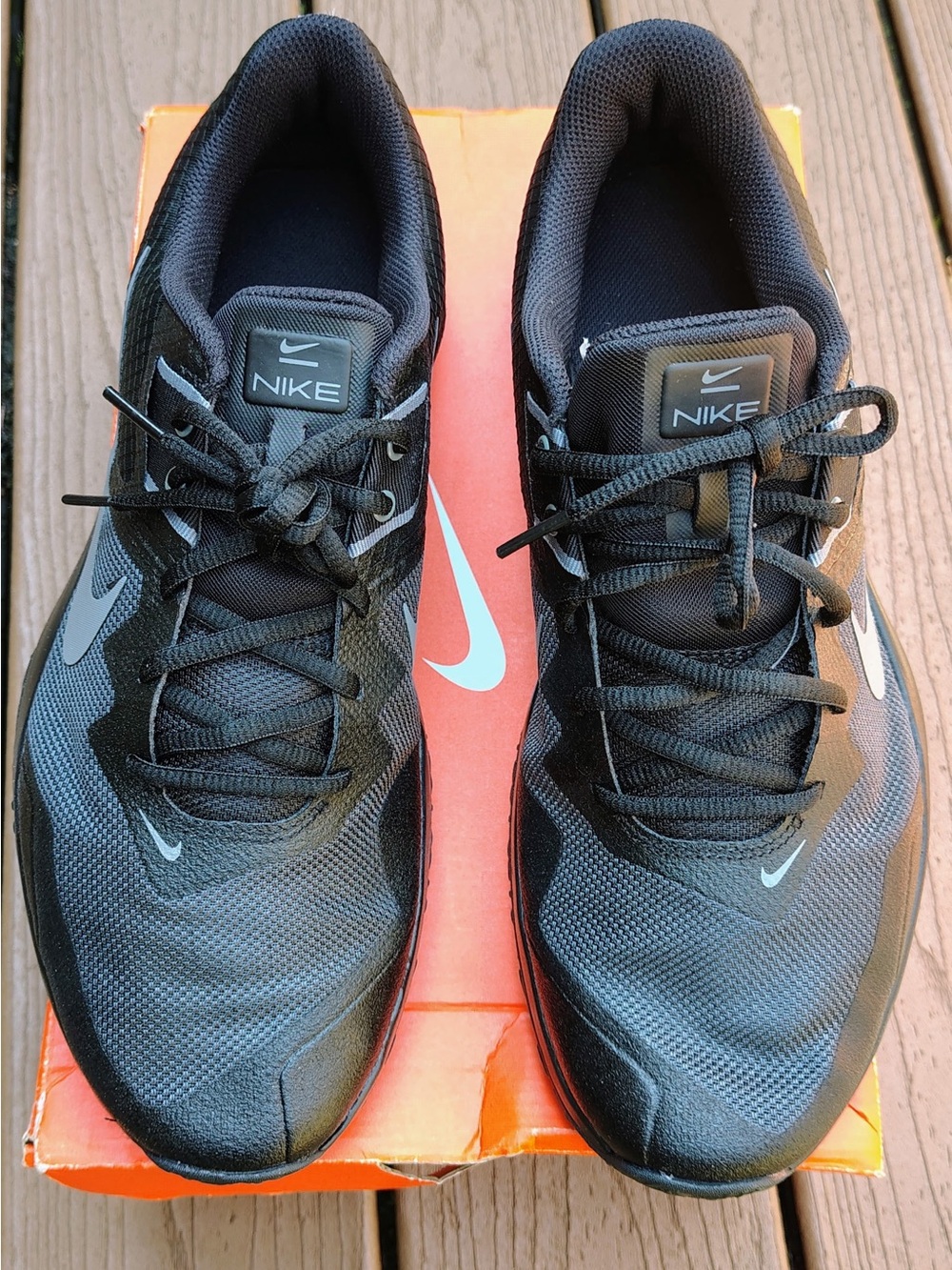 Nike Varsity Compete TR 3
Dark Smoke